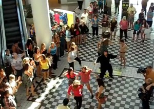 Dance Flash Mob Elvis Presley