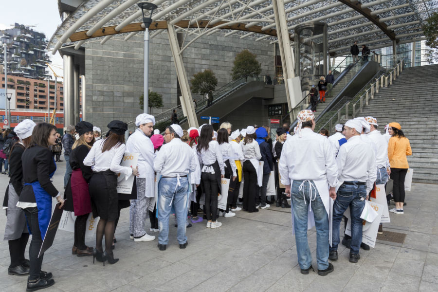 Lavoro nero in Italia? In un Flashmob, la soluzione di Openjobmetis